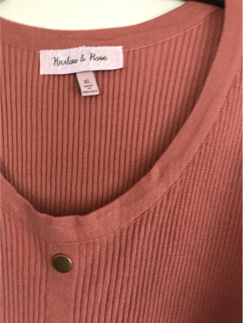 Rose Ribbed Button-Front Midi Dress - Picture 3 of 3